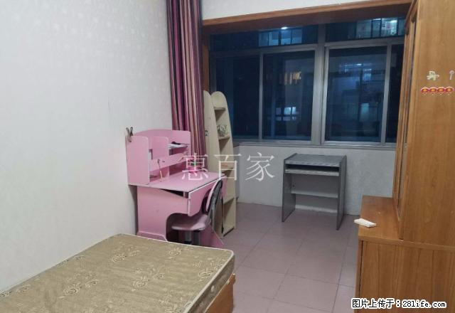 四马路沿线 葡萄山南 顶加阁 复式 精装三居室 家电齐全 - 房屋出租 - 房屋租售 - 烟台分类信息 - 烟台28生活网 yt.28life.net