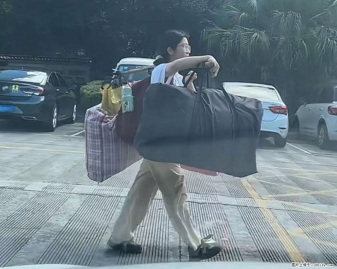 全网追的“扁担女孩”，找了一份暑假工，时薪12元 - 烟台生活资讯 - 烟台28生活网 yt.28life.net